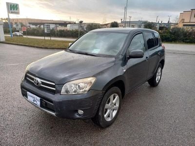 Usata Toyota RAV4 149 CV (109 kW) 2009 Grigio SUV
