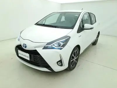 Usata Toyota Yaris Hybrid Active 100 CV (73 kW) 2018 Bianco Berlina