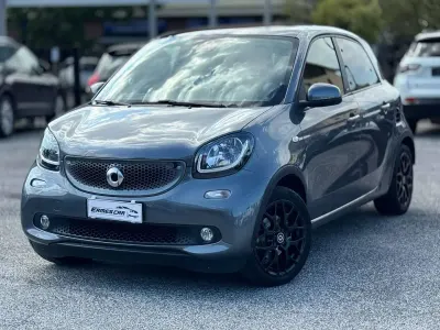 Usata Smart ForFour Prime 90 CV (66 kW) 2018 Grigio Utilitaria
