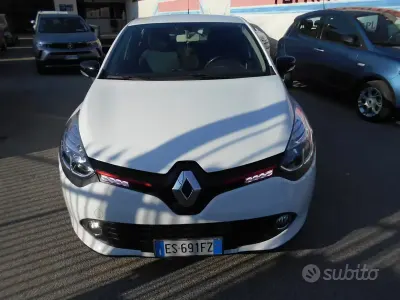 Second-hand Renault Clio IV 90 CP (66 kW) 2013 Alb Berlinǎ