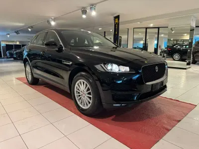 Begagnad Jaguar F-Pace 179 HK (131 kW) 2020 Svart SUV