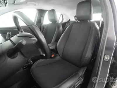 Usata Opel Corsa Elegance 75 CV (55 kW) 2020 Gris artense Utilitaria
