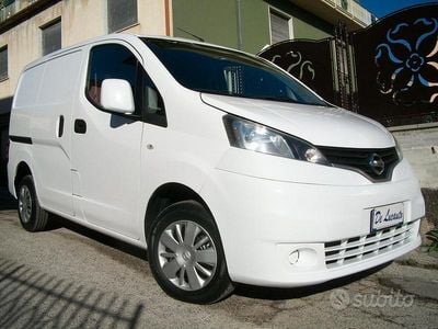 Używany Nissan NV200 110 KM (80 kW) 2017 Biały Minivan