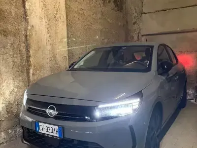 Usata Opel Corsa 75 CV (55 kW) 2024 Grigio Utilitaria