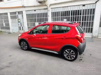 Usata Opel Karl Rocks 75 CV (55 kW) 2018 Rosso Utilitaria