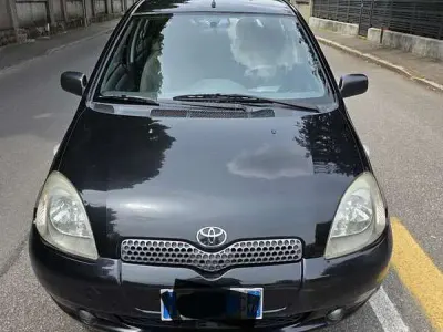 Usata Toyota Yaris 68 CV (50 kW) 2000 Berlina