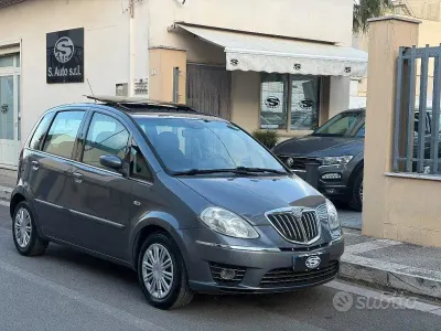 Gebraucht Lancia Musa 69 PS (50 kW) 2008 Grau Van / Kleinbus