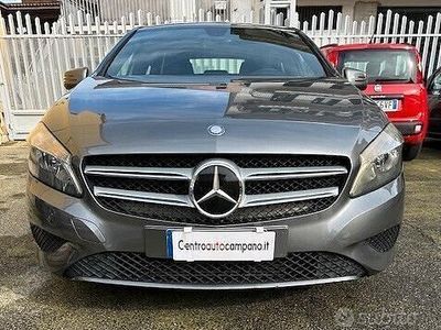 Usata Mercedes A180 109 CV (80 kW) 2014 Grigio Berlina