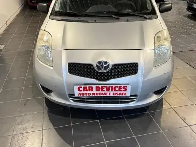 Gebraucht Toyota Yaris 69 PS (50 kW) 2008 Grau Kleinwagen