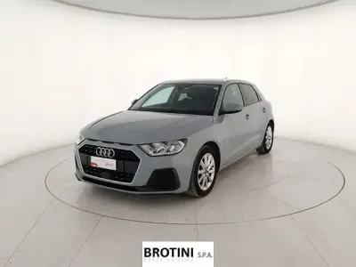 Usata Audi A1 Sportback Advanced Plus 95 CV (69 kW) 2021 Grigio zinco perla Utilitaria