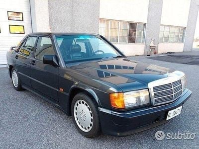 Usata Mercedes 190 204 CV (150 kW) 1990 Nero Berlina