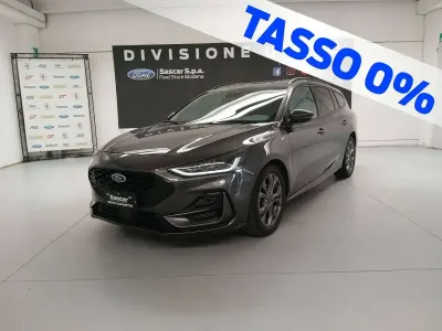 Usata Ford Focus ST-Line 125 CV (91 kW) 2023 Gray Station wagon