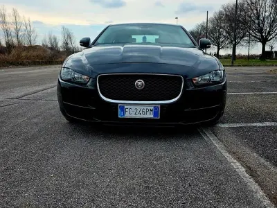 Usata Jaguar XE Business Edition 163 CV (119 kW) 2016 Nero Berlina