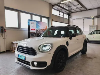 Usata Mini Cooper D 150 CV (110 kW) 2019 Bianco Utilitaria