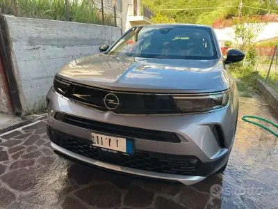 Usata Opel Mokka Elegance 136 CV (100 kW) 2023 Grigio SUV