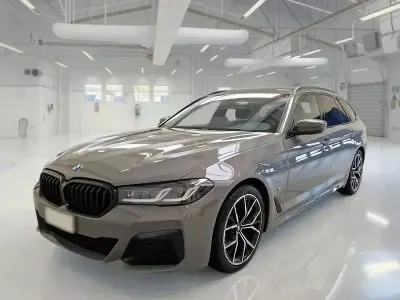 Begagnad BMW 518 M Sport 150 HK (110 kW) 2022 Grå Kombi