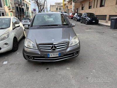 Usata Mercedes A180 Elegance 109 CV (80 kW) 2009 Grigio Berlina