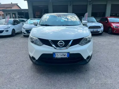 Usata Nissan Qashqai Tekna 116 CV (85 kW) 2014 Bianco SUV