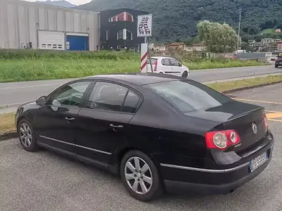Usata VW Passat 140 CV (102 kW) 2005 Nero Berlina