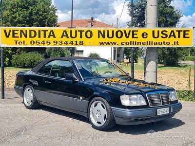 Usata Mercedes E200 Sportline 136 CV (100 kW) 1993 Nero Cabrio