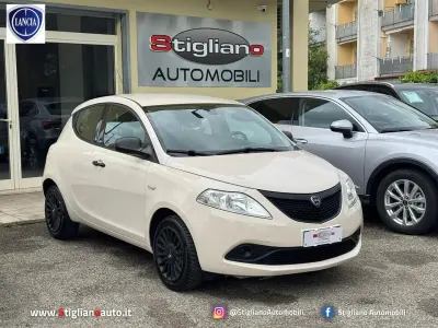 Usata Lancia Ypsilon 69 CV (50 kW) 2019 Beige