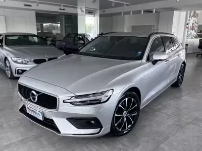 Usata Volvo V60 197 CV (144 kW) 2022 Grigio Station wagon