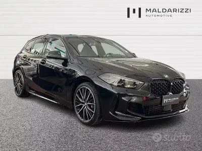 Begagnad BMW M135 Comfort Edition 306 HK (225 kW) 2021 Svart Halvkombi