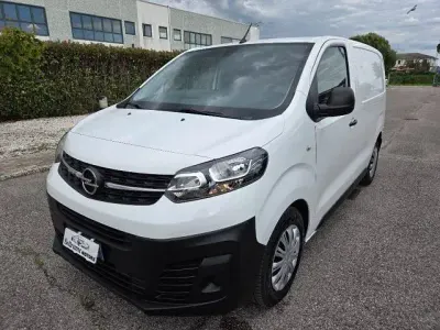 Usata Opel Vivaro-e Combi Enjoy 119 CV (87 kW) 2020 Bianco Monovolume