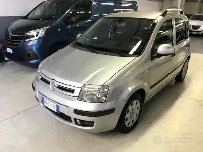 Usata Fiat Panda Dynamic 69 CV (50 kW) 2011 Grigio Utilitaria