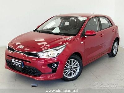 Usata Kia Rio Style 84 CV (61 kW) 2022 Rosso Berlina