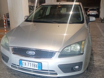 Usata Ford Focus 115 CV (84 kW) 2005 Grigio Berlina