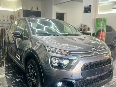 Usata Citroën C3 Shine 83 CV (61 kW) 2022 Grigio Utilitaria