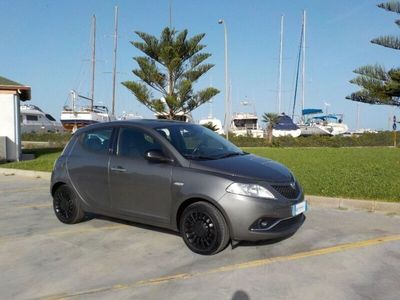 usata Lancia Ypsilon 1.2 69 CV 5 porte GPL Ecochic Gold