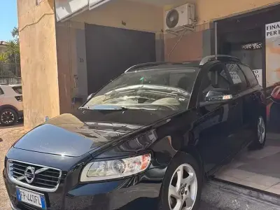 Usata Volvo V50 115 CV (84 kW) 2012 Nero Station wagon