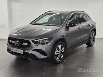 Usata Mercedes GLA200 Advanced Plus 150 CV (110 kW) 2024 Grigio SUV