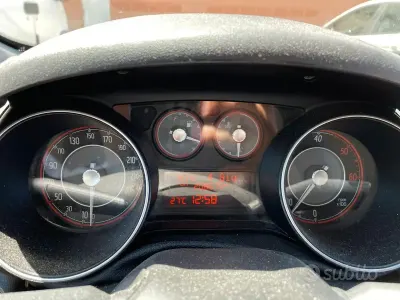 Usata Fiat Grande Punto 75 CV (55 kW) 2014 Grigio Utilitaria