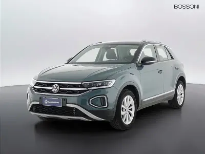 Usata VW T-Roc Style 150 CV (110 kW) 2023 Nero SUV