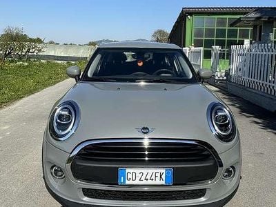Begagnad Mini ONE Hype 102 HK (75 kW) 2020 Halvkombi