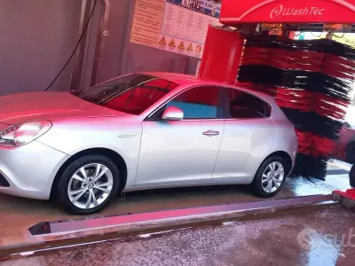 Usata Alfa Romeo Giulietta 105 CV (77 kW) 2013 Grigio Utilitaria