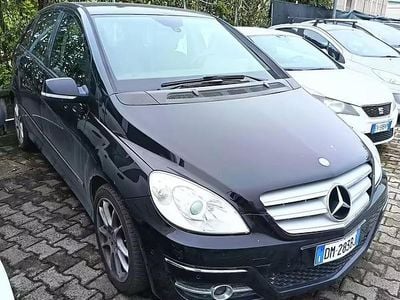 Usata Mercedes B200 140 CV (102 kW) 2008 Nero Monovolume