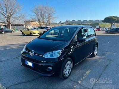 Usata VW up! Move 60 CV (44 kW) 2019 Nero Utilitaria