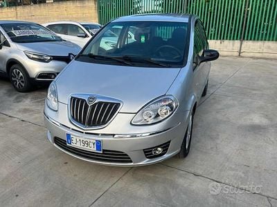 Usata Lancia Musa 95 CV (69 kW) 2011 Grigio Monovolume