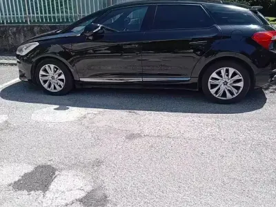 Usata Citroën DS5 114 CV (83 kW) 2012 Nero Utilitaria