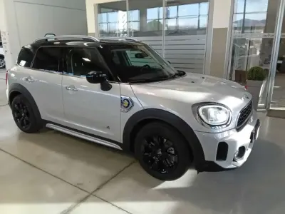 Usata Mini Cooper Countryman Business 125 CV (91 kW) 2021 Argento SUV