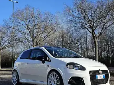 Usata Fiat Grande Punto Abarth 120 CV (88 kW) 2009 Bianco Utilitaria