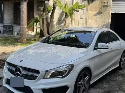 Usata Mercedes CLA200 Premium 136 CV (100 kW) 2016 Bianco Coupé