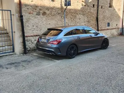 Usata Mercedes CLA220 Premium 170 CV (125 kW) 2019 Grigio Berlina