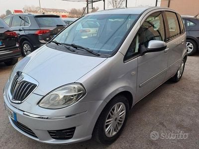 Usata Lancia Musa 77 CV (56 kW) 2010 Grigio Monovolume