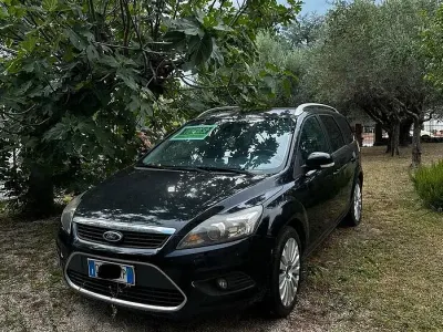 Usata Ford Focus Style 90 CV (66 kW) 2009 Nero Station wagon