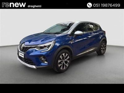 Usata Renault Captur Techno 100 CV (73 kW) 2023 Blu scuro SUV